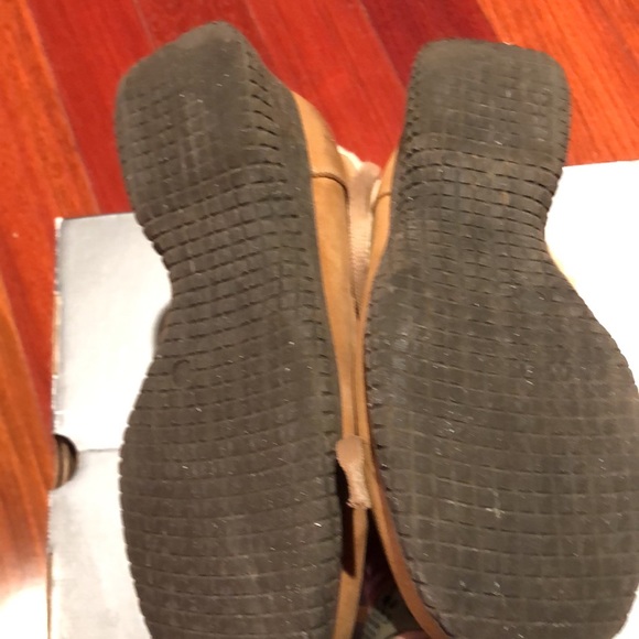 La Canadienne  🎉host pick🎉Laila shearling boots - Picture 10 of 13